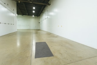 1221 Commerce Dr, Crete, IL à louer Photo intérieure- Image 2 de 4