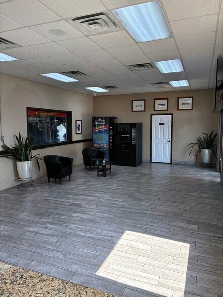 6709 Dick Lewis Dr, North Richland Hills, TX for sale - Building Photo - Image 3 of 7