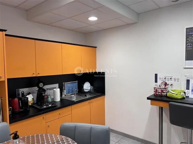 Bureau dans Lyon à louer - Photo du bâtiment - Image 3 de 12