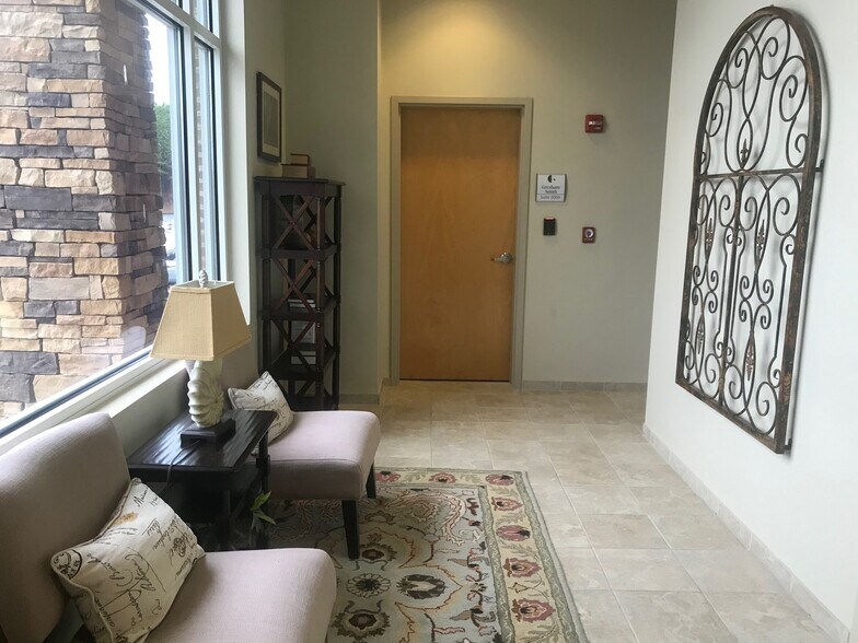 1134 Satellite Blvd, Suwanee, GA à louer - Hall d’entrée - Image 3 de 8