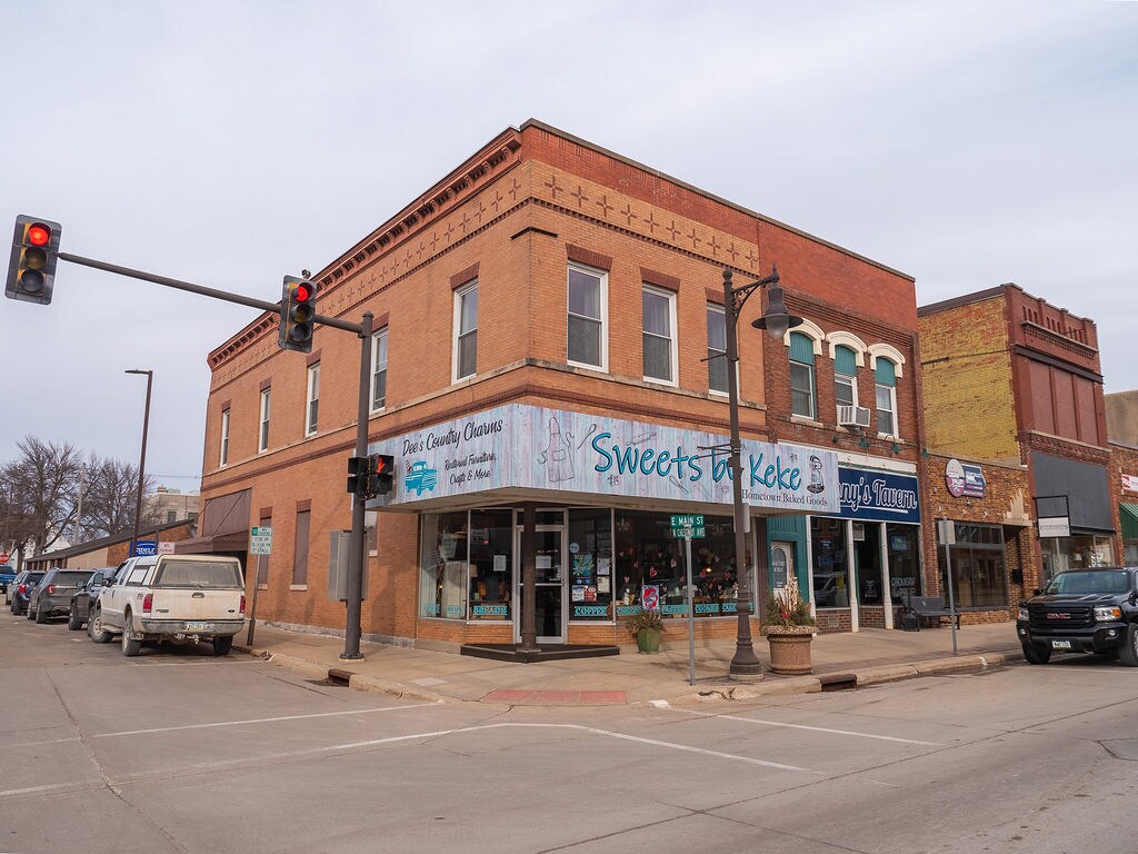 2 E Main St, New Hampton, IA à vendre Photo principale- Image 1 de 25