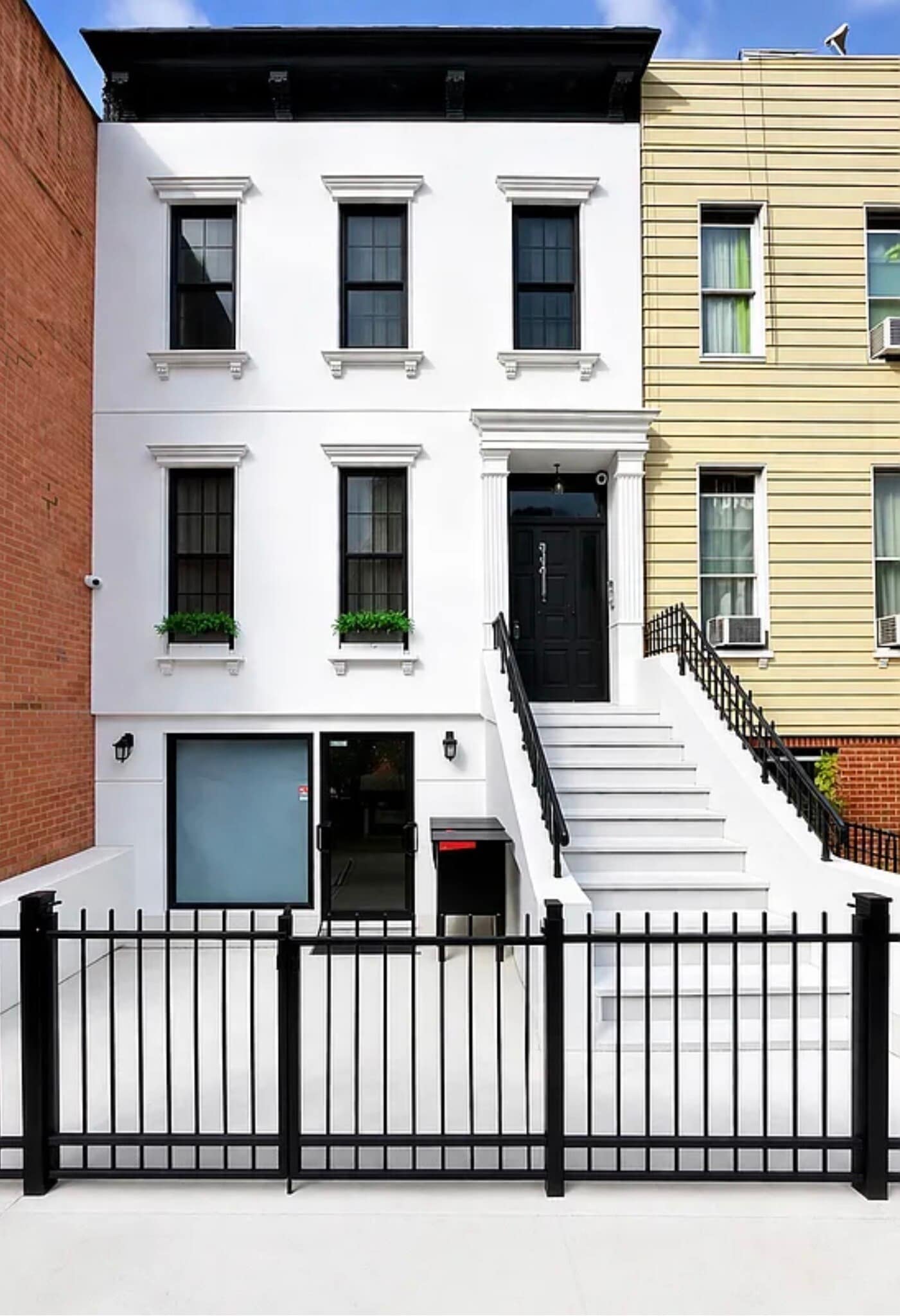 989 Halsey St, Brooklyn, NY à louer Photo du bâtiment- Image 1 de 6