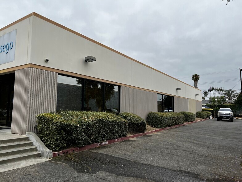 5390 Kazuko Ct, Moorpark, CA à vendre - Photo du bâtiment - Image 3 de 4