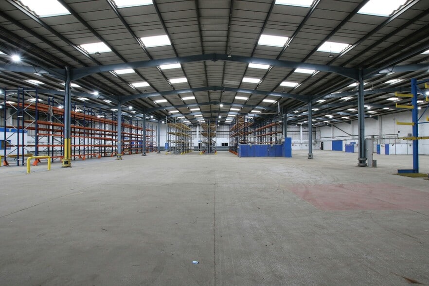 55 Lowfields Rd, Leeds for lease - Building Photo - Image 3 of 5