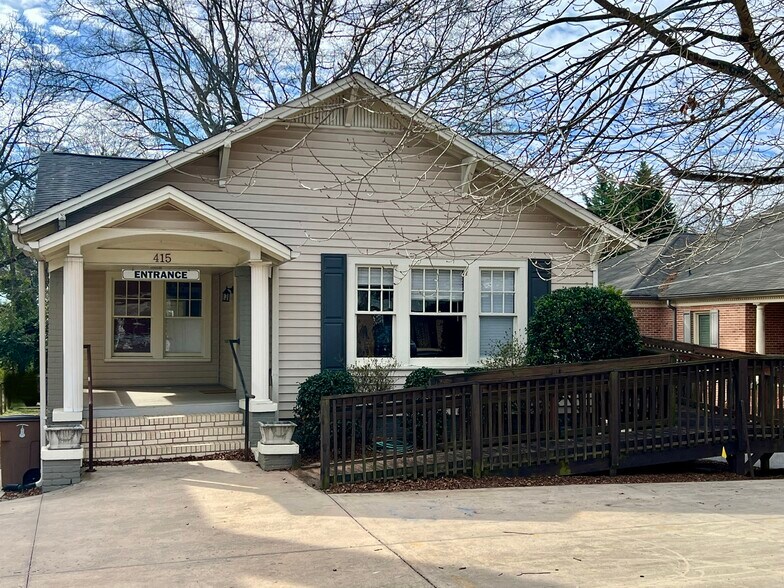 415 W Warren St, Shelby, NC à louer - Photo principale - Image 1 de 13