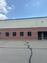 20 Priscilla Ln, Auburn, NH à louer Photo du bâtiment- Image 2 de 16