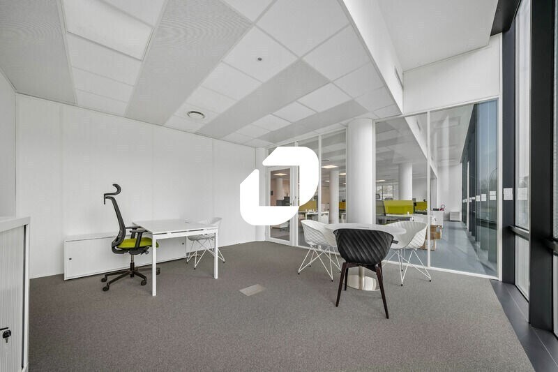 Avenue Emile Baudot, Massy for lease - Interior Photo - Image 2 of 14