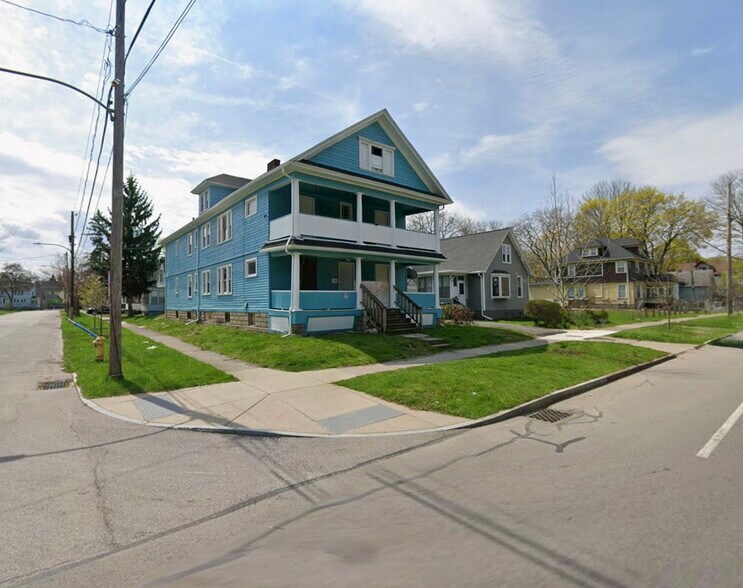497 Central Park, Rochester, NY à vendre - Photo du bâtiment - Image 2 de 3