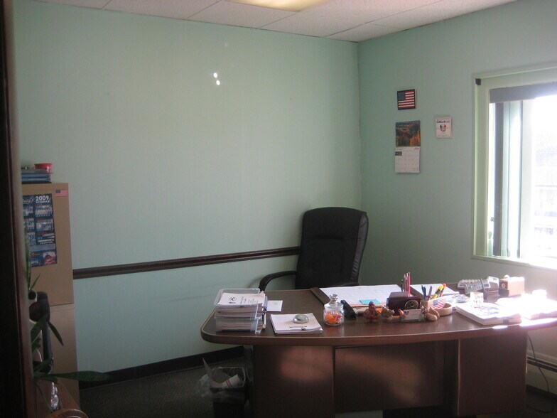 615 W Genesee St, Syracuse, NY for lease - Building Photo - Image 2 of 2