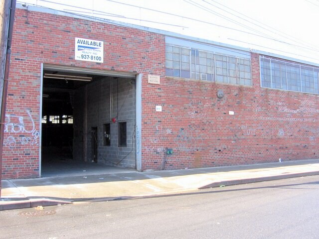 812 Snediker Ave, Brooklyn, NY à louer - Photo du bâtiment - Image 2 de 3