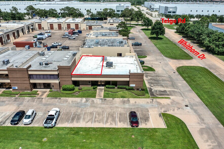 9776 Whithorn Dr, Houston, TX à louer - Photo principale - Image 3 de 73