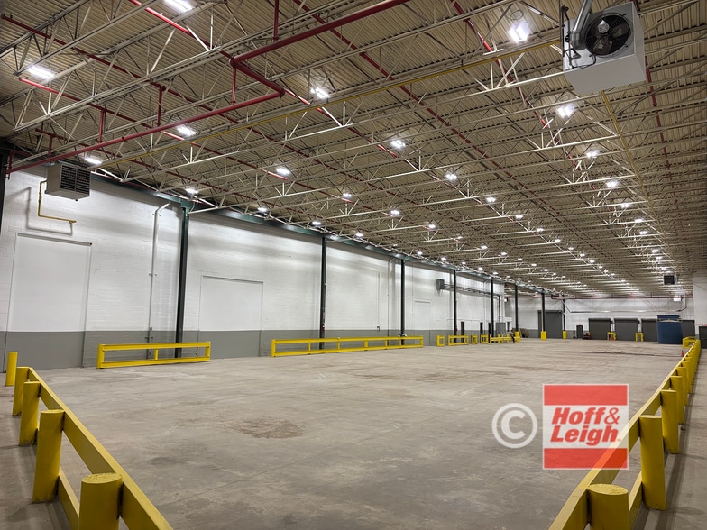 3340 W 137th St, Cleveland, OH à louer - Photo principale - Image 1 de 5