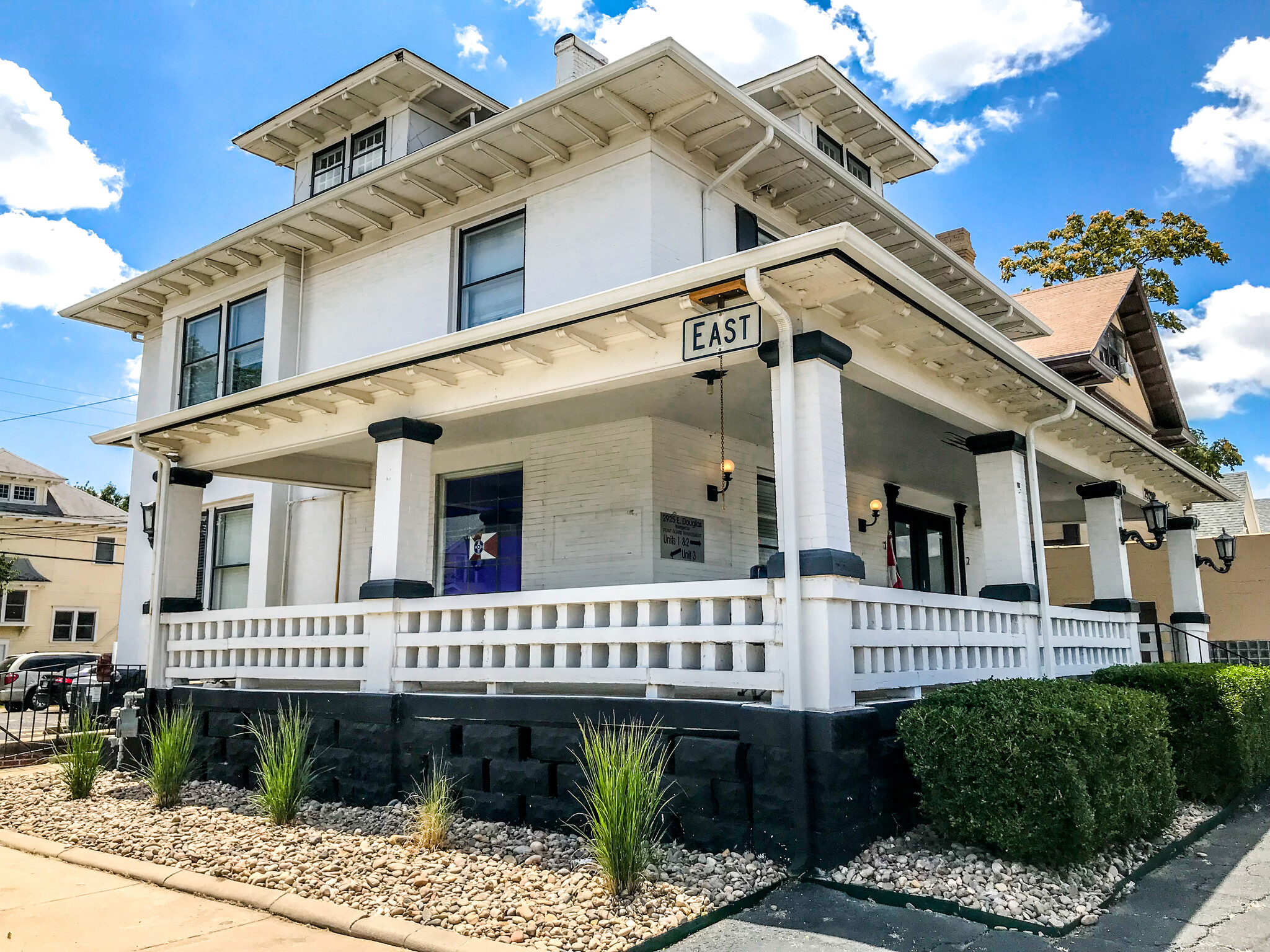 2925 E Douglas Ave, Wichita, KS for sale Building Photo- Image 1 of 1