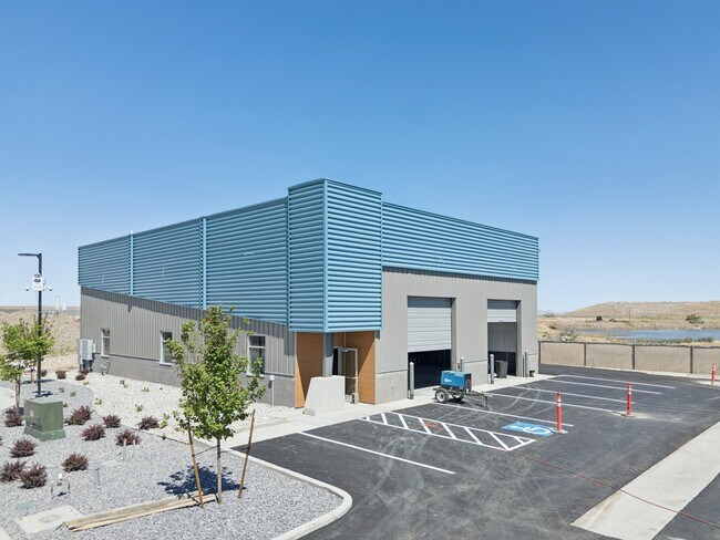 More details for 6778 W 2100 S, West Valley City, UT - Retail, Industrial for Lease