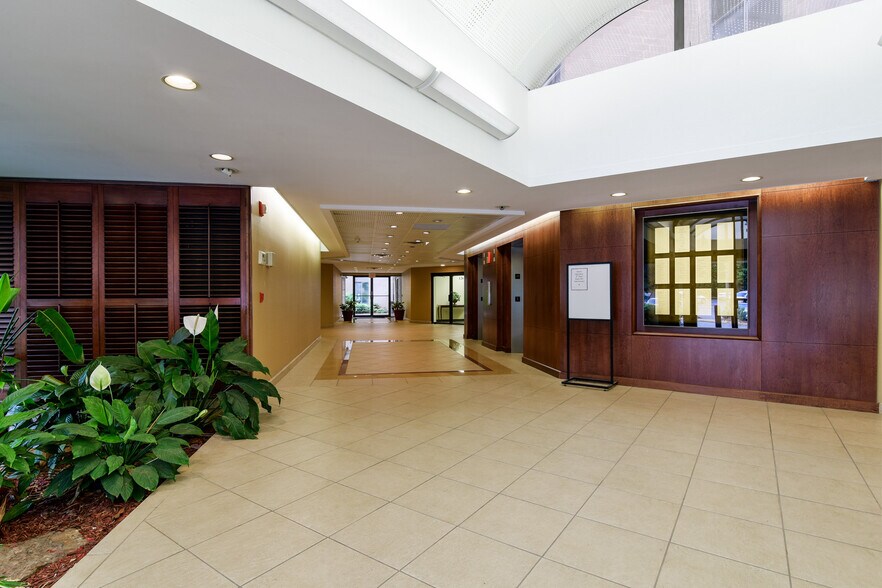 2470 Windy Hill Rd SE, Marietta, GA à louer - Photo intérieure - Image 2 de 12