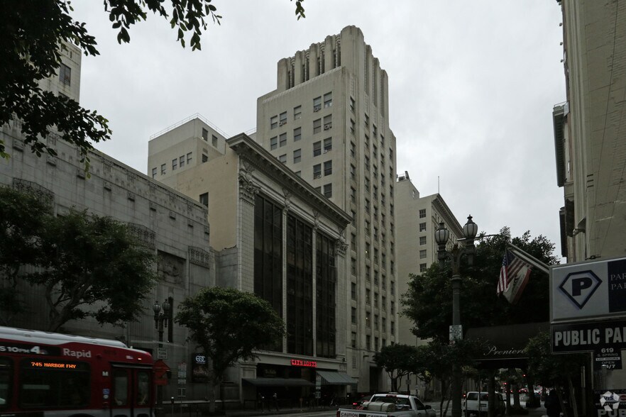 634 S Spring St, Los Angeles, CA à louer - Photo du bâtiment - Image 2 de 7