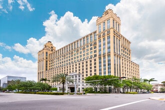 121 Alhambra Plz, Coral Gables, FL for lease Interior Photo- Image 1 of 15