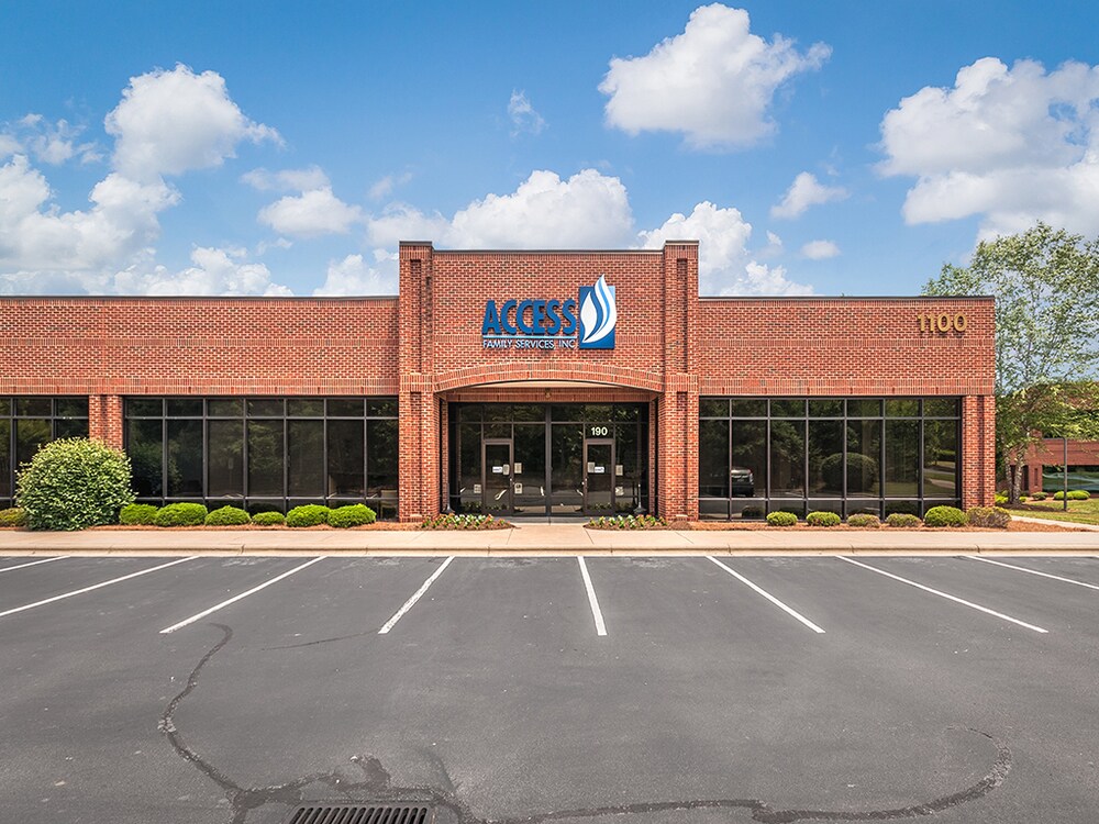 1100 Ridgefield Blvd, Asheville, NC for lease Building Photo- Image 1 of 12