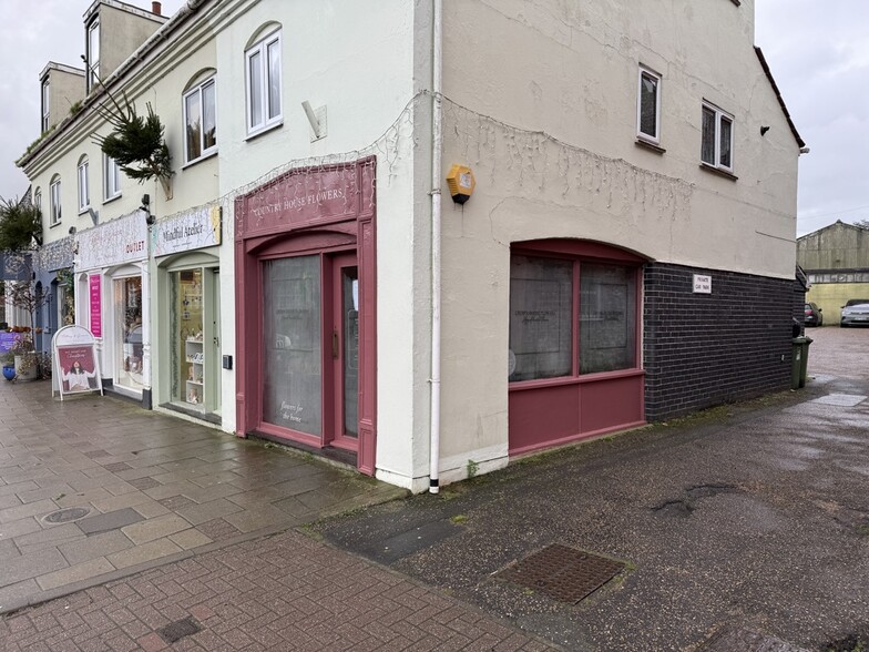 Market Pl, Holt à louer - Photo du bâtiment - Image 2 de 2