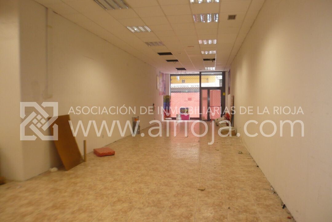Logroño, LAR 26005 - Unit 1 - - Interior Photo - Image 1 of 4