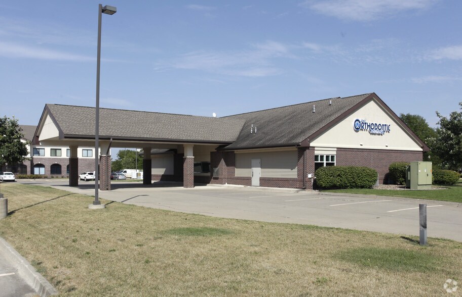 6105 NW 86th St, Johnston, IA à louer - Photo du bâtiment - Image 2 de 10