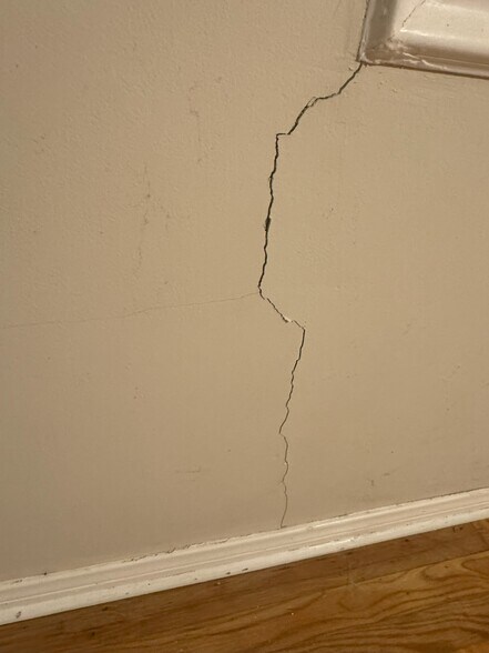 10811 Amigo Ave, Porter Ranch, CA à vendre - Photo du bâtiment - Image 3 de 34