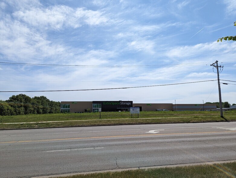 2100 Essington Rd, Joliet, IL for sale - Primary Photo - Image 1 of 1