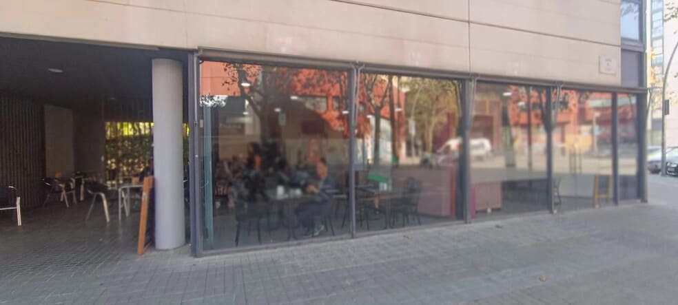 Retail in Barcelona, Barcelona for lease - Interior Photo - Image 1 of 2