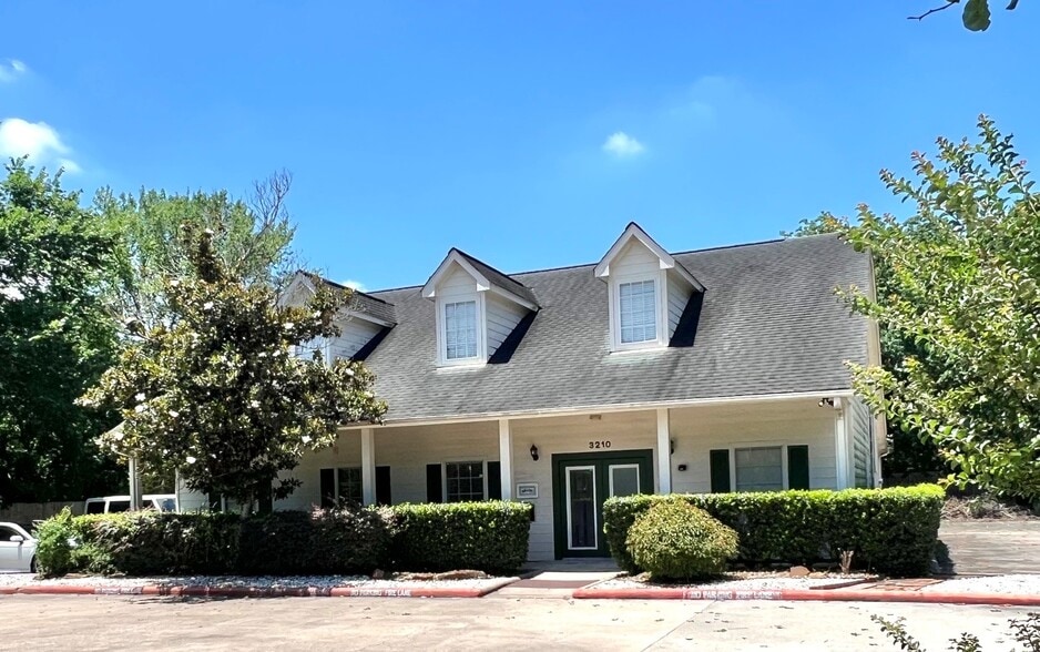 3210 Strawberry Rd, Pasadena, TX à vendre - Photo du bâtiment - Image 2 de 7