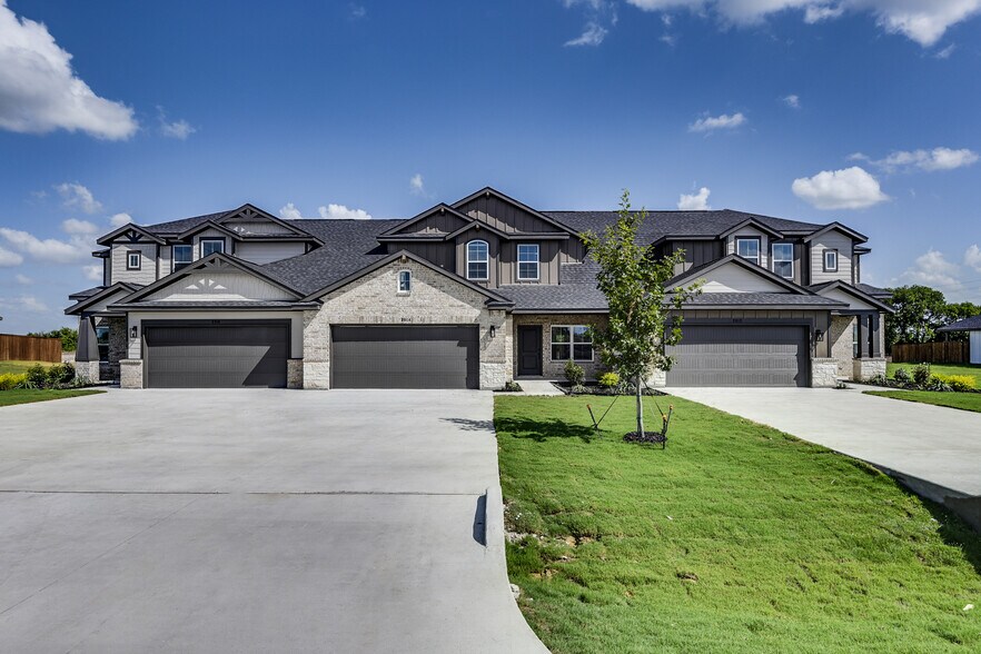 4405 Clovis Ct, Midlothian, TX à vendre - Photo du bâtiment - Image 1 de 40