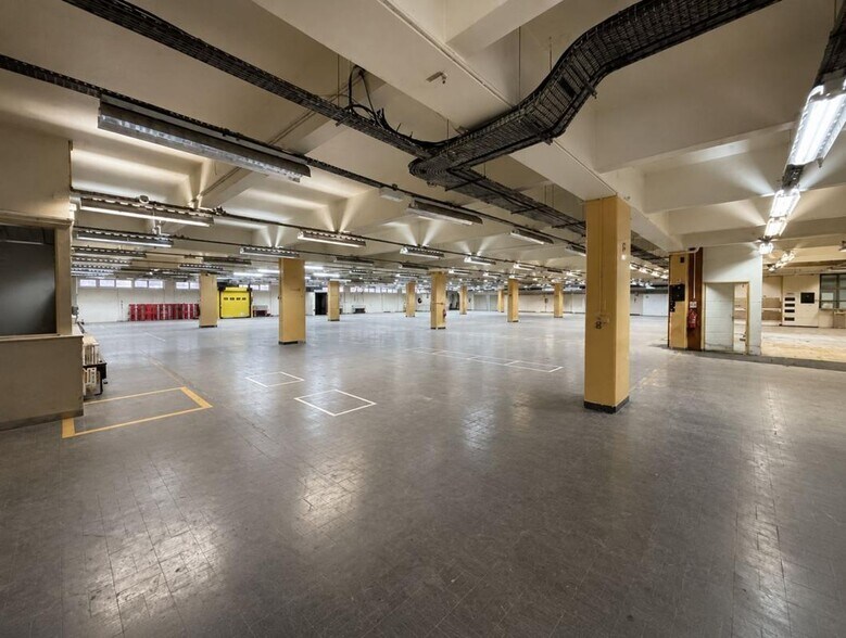 Industrial in Lille for lease - Interior Photo - Image 3 of 6