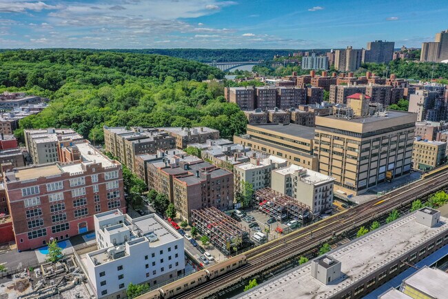 Plus de détails pour 3976 Tenth Ave, New York, NY - Terrain à vendre