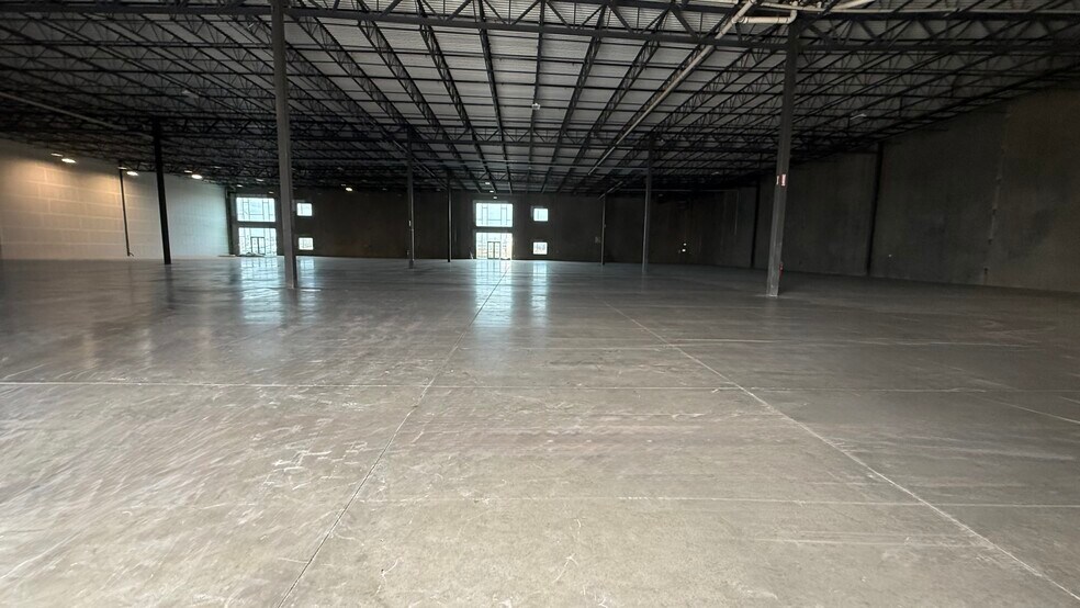 3195 W Professional Cir, Salt Lake City, UT à louer - Photo du bâtiment - Image 2 de 12