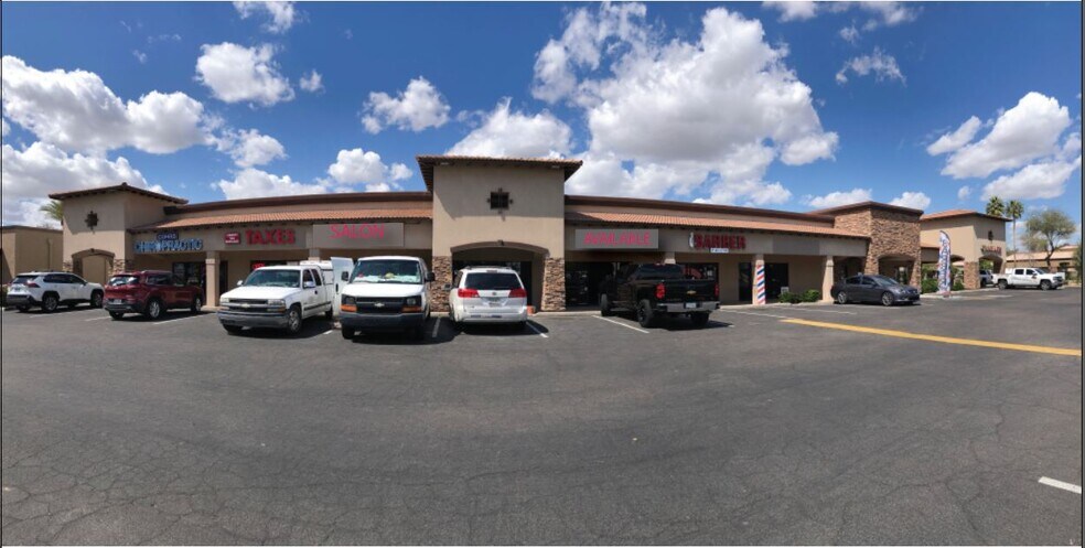 590 N Alma School Rd, Chandler, AZ à louer - Photo du bâtiment - Image 3 de 11