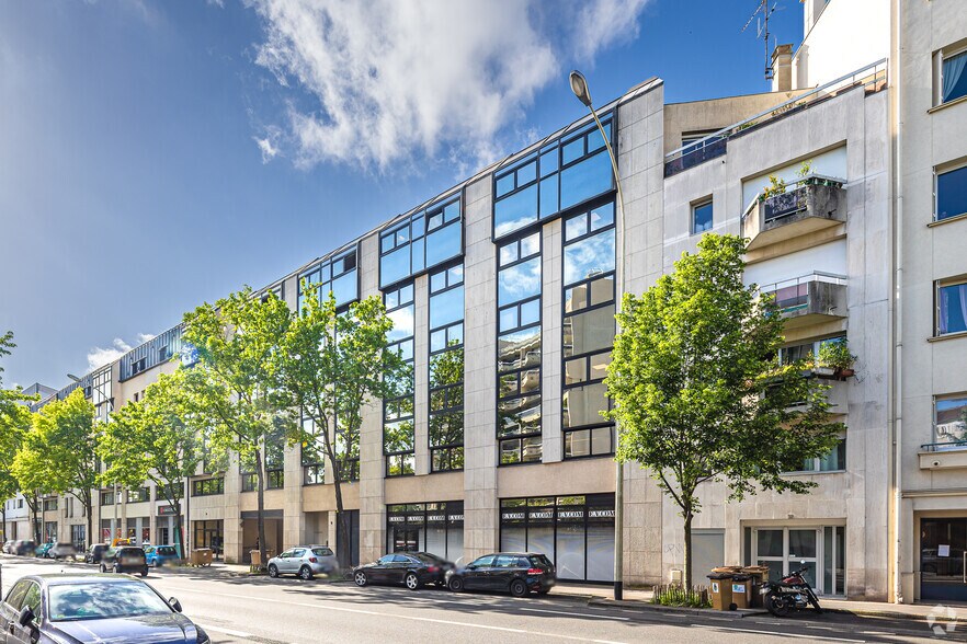 33 Boulevard Georges Clémenceau, Courbevoie à vendre - Photo principale - Image 1 de 2