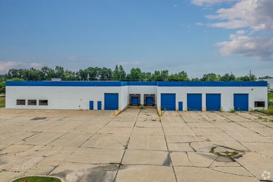 1870-1880 Hydraulic Dr, Howell, MI for lease - Building Photo - Image 2 of 5