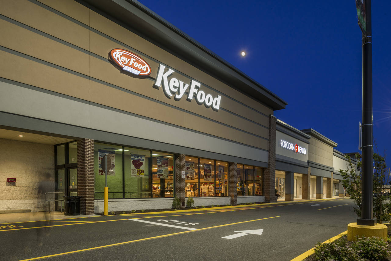 900-944 Carmans Rd, Massapequa, NY à louer Photo du bâtiment- Image 1 de 9