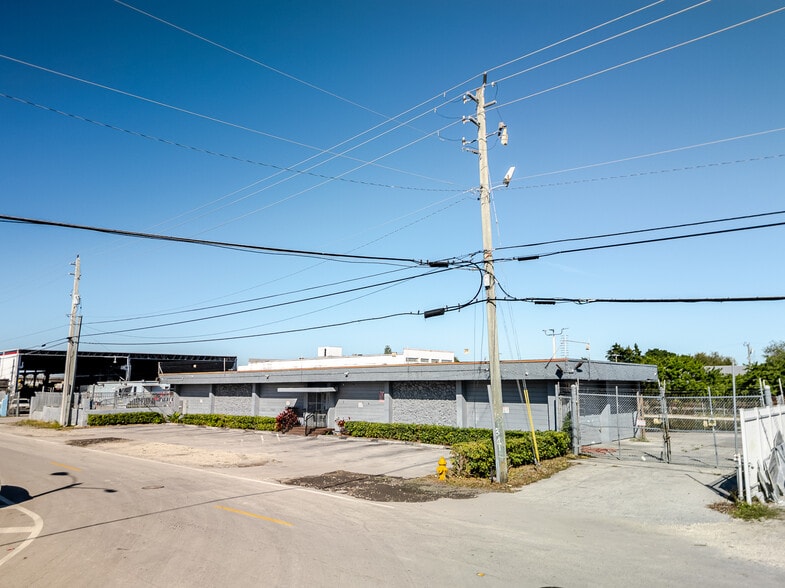 1001 NW 72nd St, Miami, FL for sale - Building Photo - Image 2 of 53