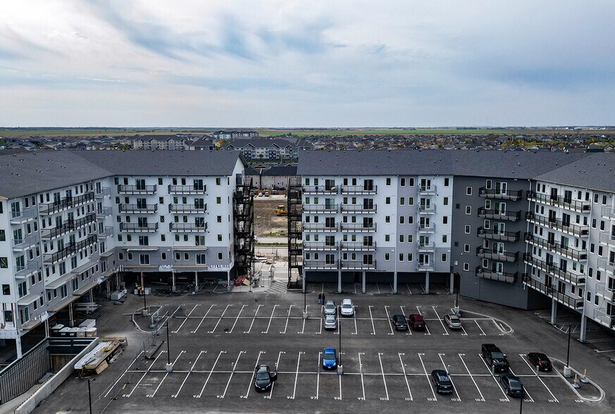 1500 Bison Dr, Winnipeg, MB for lease - Building Photo - Image 2 of 11