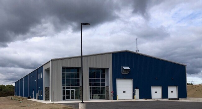 Plus de détails pour 1305 Strong Avenue, Copiague, NY - Industriel à louer