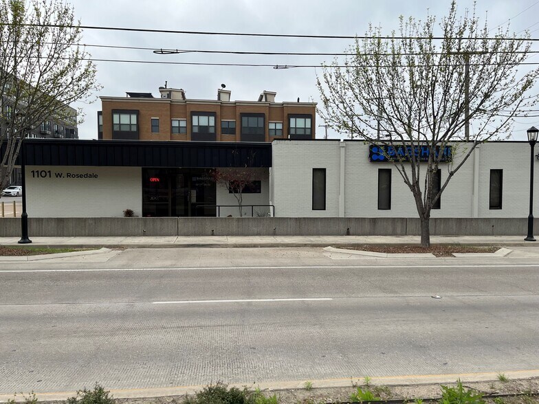 1101 W Rosedale St, Fort Worth, TX à louer - Photo du bâtiment - Image 2 de 7