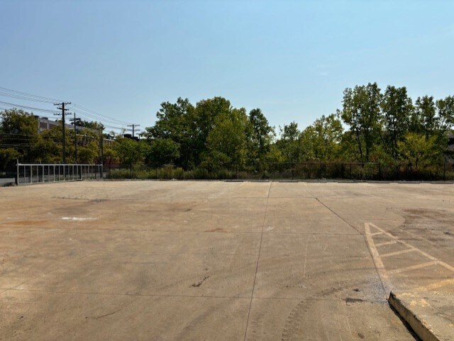 1088 Ivanhoe Rd, Cleveland, OH à louer - Photo du bâtiment - Image 2 de 7