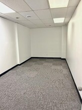 300 Hempstead Tpke, West Hempstead, NY for lease Interior Photo- Image 1 of 1