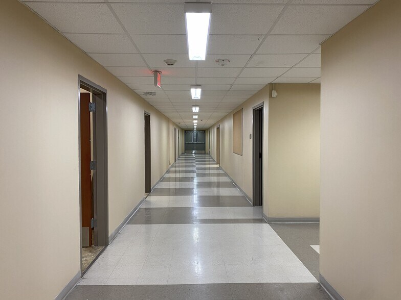 4300 W Bellfort St, Houston, TX for lease - Building Photo - Image 1 of 12
