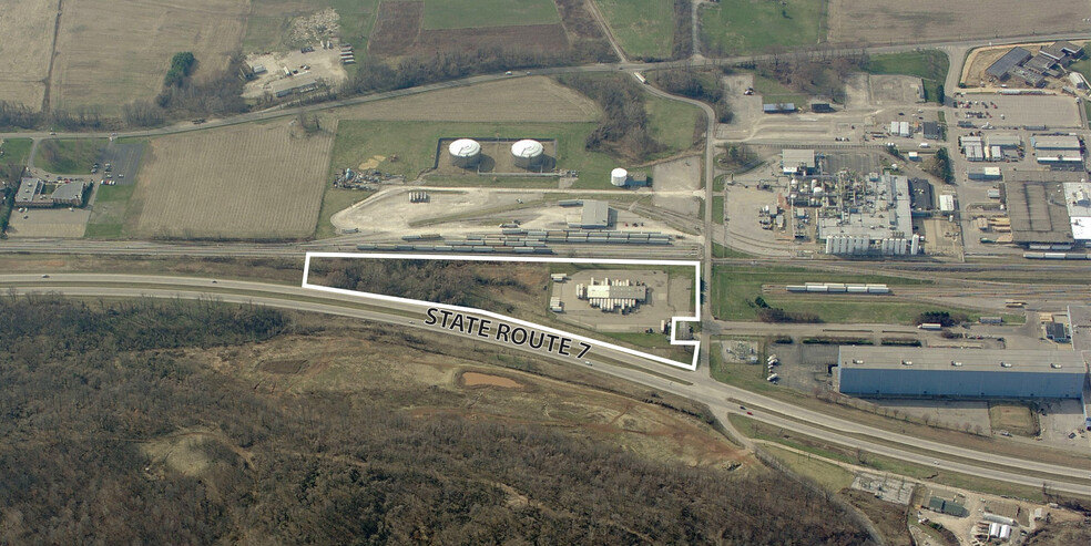 300 Drag Strip Rd, Belpre, OH à vendre - Photo principale - Image 1 de 1