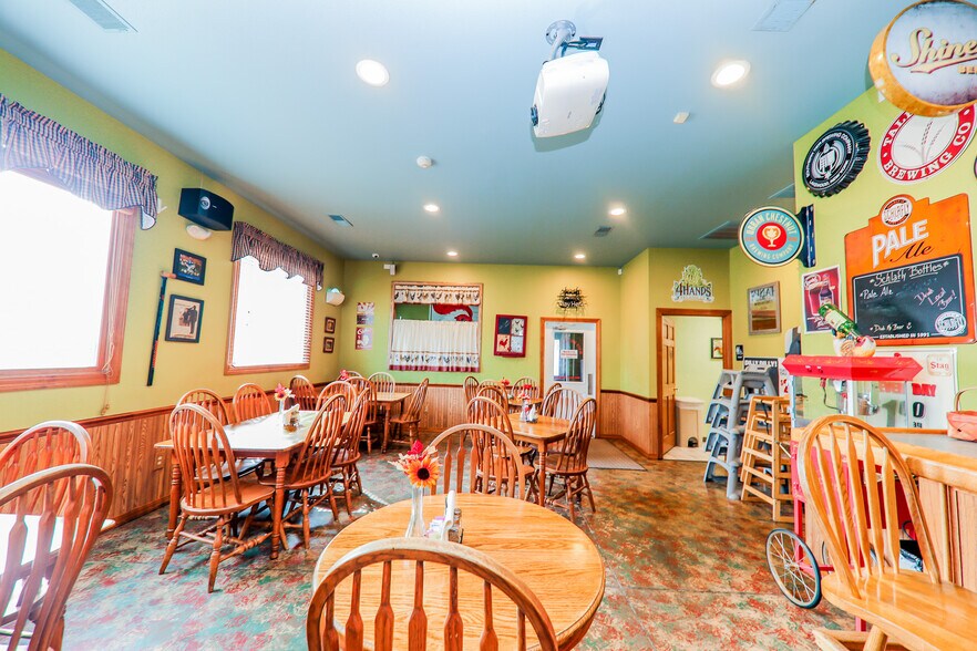 101 E Main St, Saint Jacob, IL à vendre - Photo intérieure - Image 3 de 19