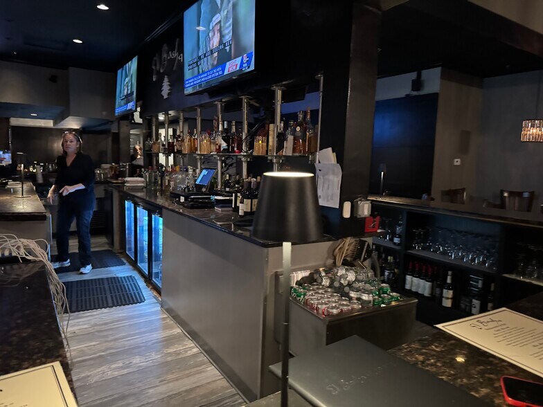 256 Park Ave, Worcester, MA à louer - Photo intérieure - Image 2 de 4