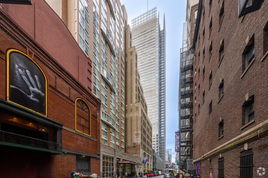 230 W 41st St, New York, NY for lease - Building Photo - Image 2 of 7