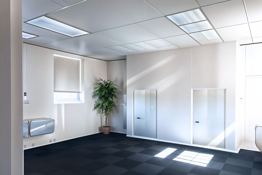 30-35 Station Rd, Nottingham for lease - Interior Photo - Image 3 of 5