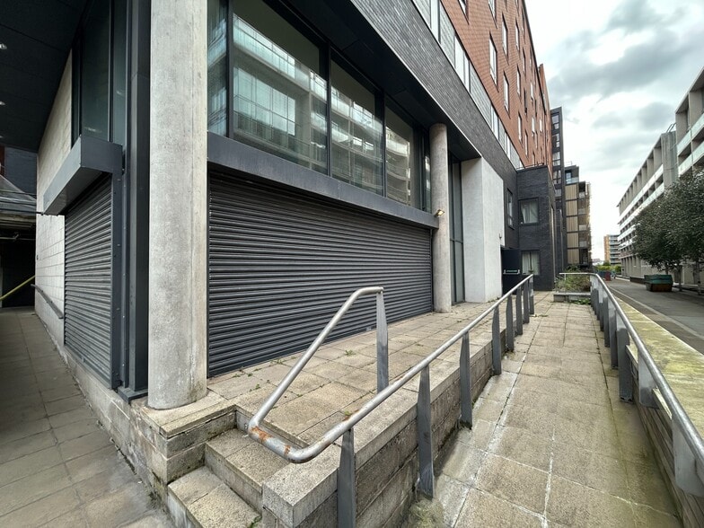12 Arundel St, Manchester à vendre - Photo du bâtiment - Image 2 de 9
